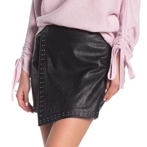 🧡 Joie Orlanda Studded Leather Skirt Caviar